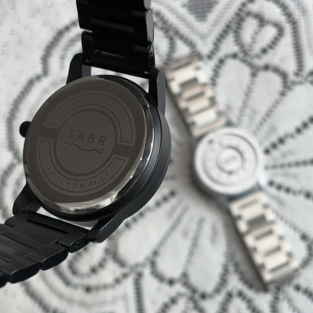 Casual Arabic Numeral Quartz Men's Watch with Magnetic Floating Design, Water Resistant, Fashionable and Unique Style