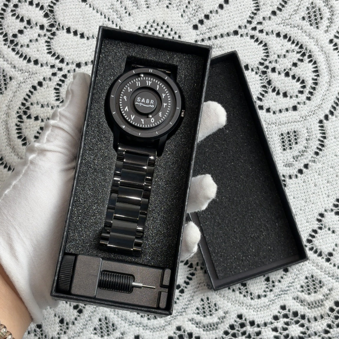 Casual Arabic Numeral Quartz Men's Watch with Magnetic Floating Design, Water Resistant, Fashionable and Unique Style